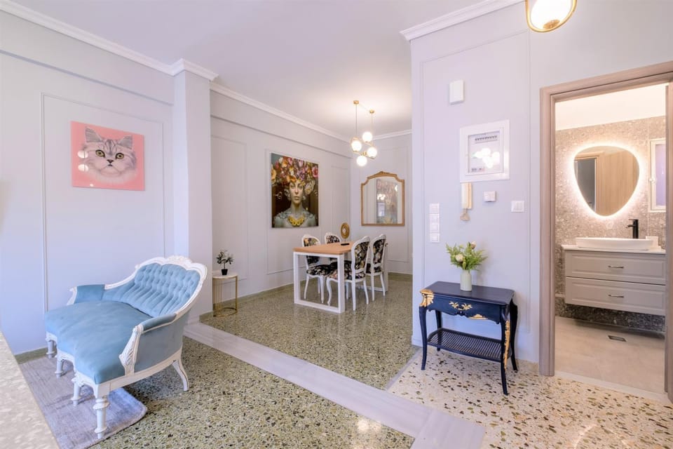 Living room, Seating area, Dining area