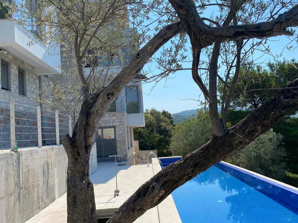Property building, Swimming pool