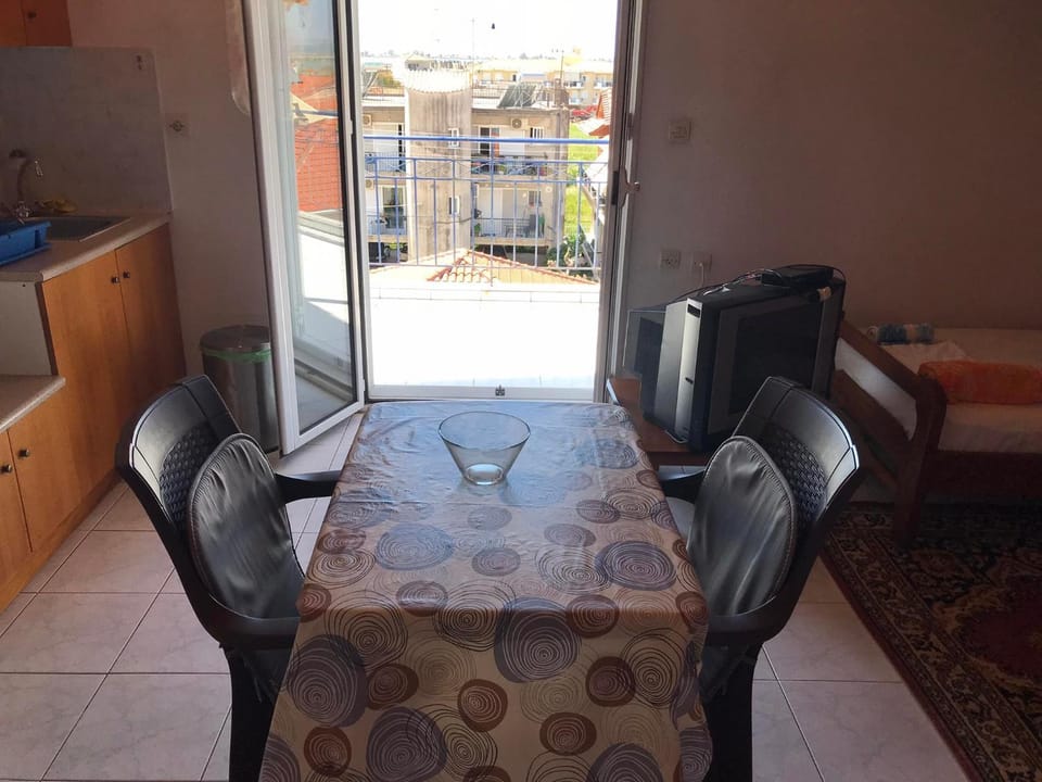TV and multimedia, View (from property/room), Balcony/Terrace, Kitchen or kitchenette, Seating area, Dining area