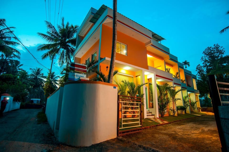 Property building, Night, Bird's eye view