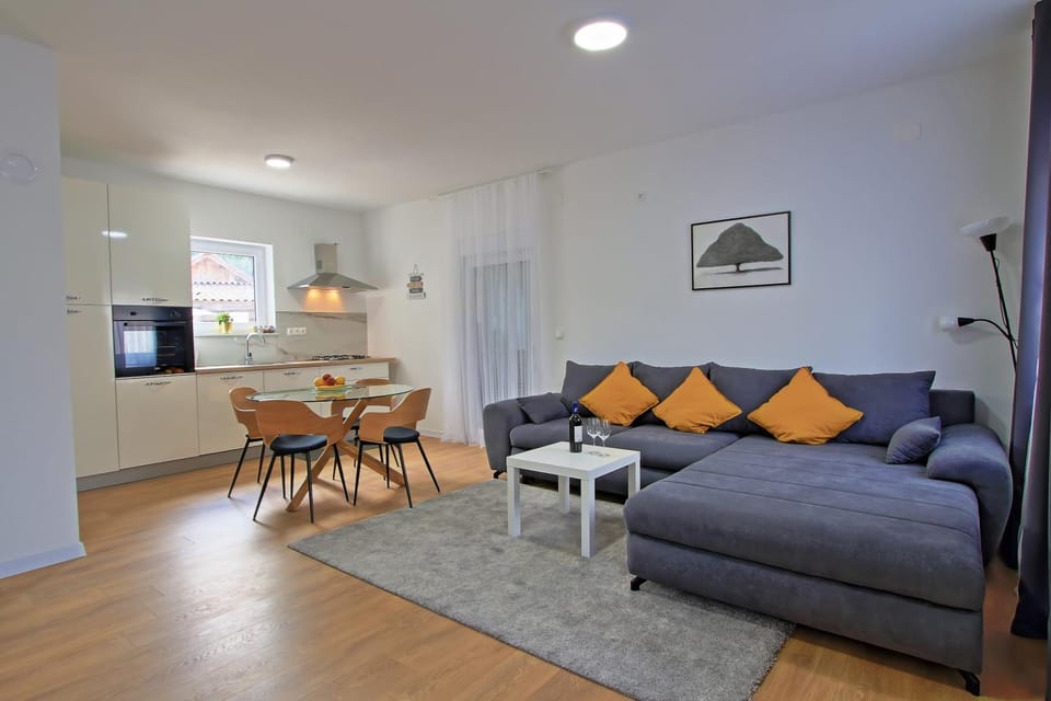 Apartman F&F 2 Apartment in Lika-Senj County