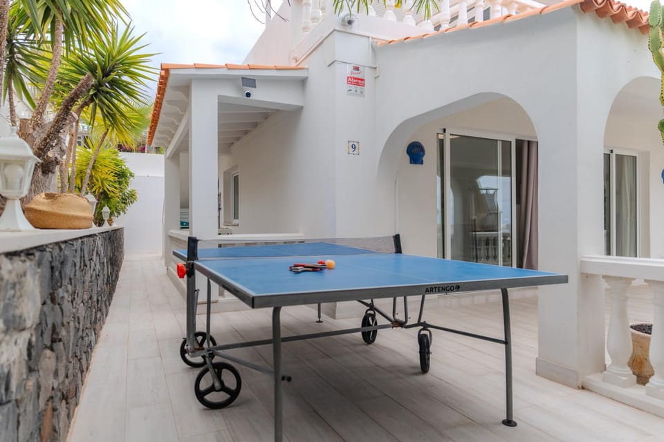 Table tennis