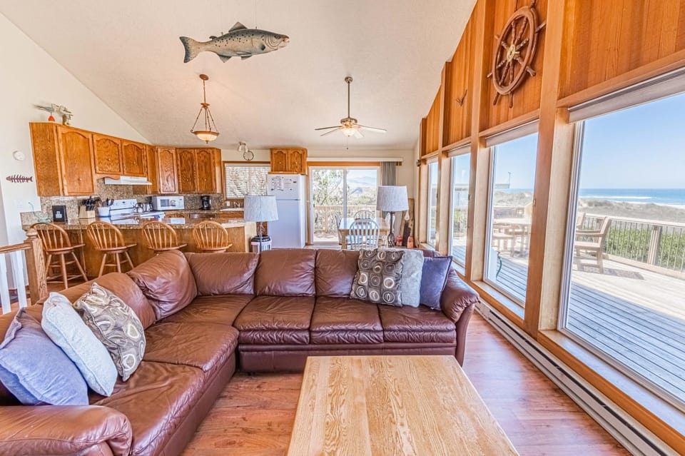 Gull Cottage House in Pacific City