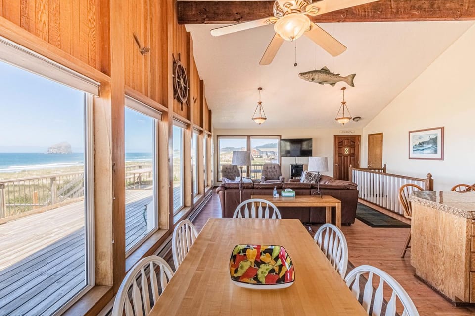 Gull Cottage House in Pacific City