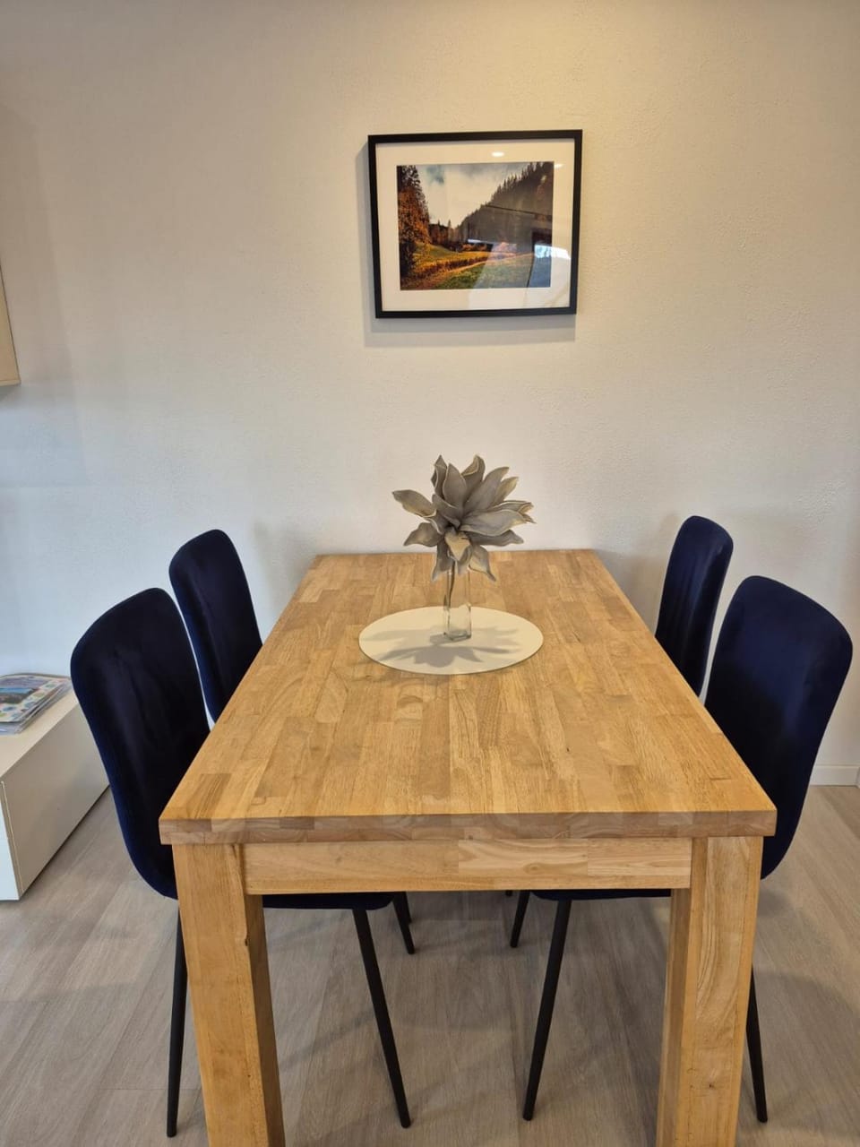 Dining area, Food
