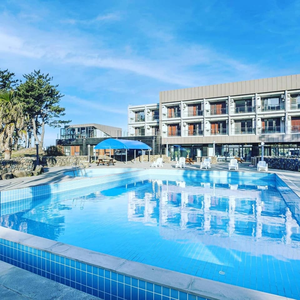 Property building, Swimming pool