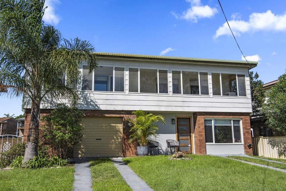 Salt Life - Belle Escapes Jervis Bay House in Vincentia