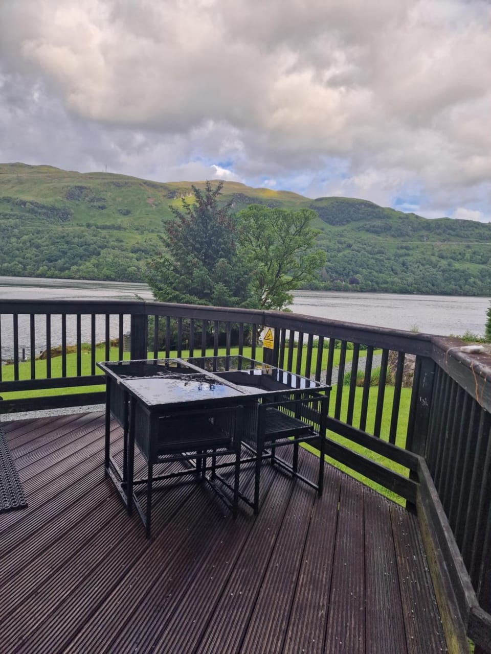 WATERSIDE 3 BED COTTAGE, HOT TUB, SAUNA, PVT BEACH House in Scotland