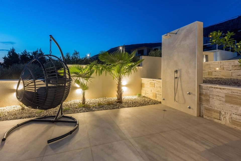 Balcony/Terrace, Sea view, Swimming pool