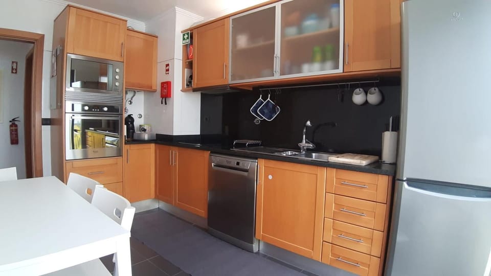 Communal kitchen, Internal: Not applicable to any particular room