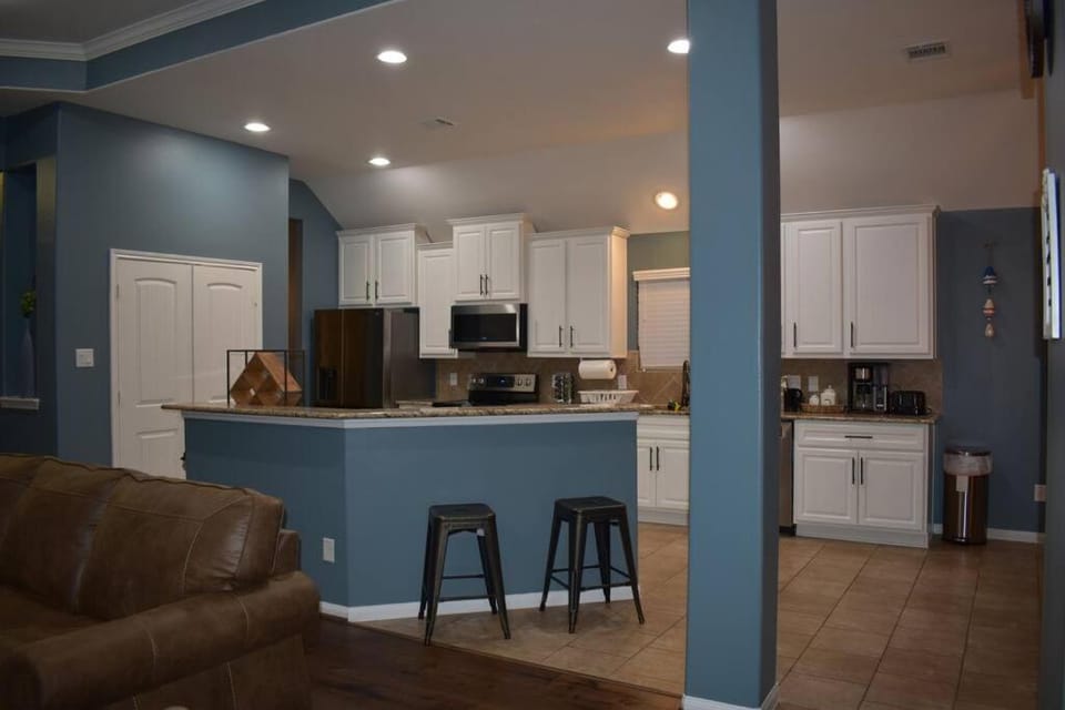 Spacious Conroe Home around 4 miles to the Lake House in Lake Conroe