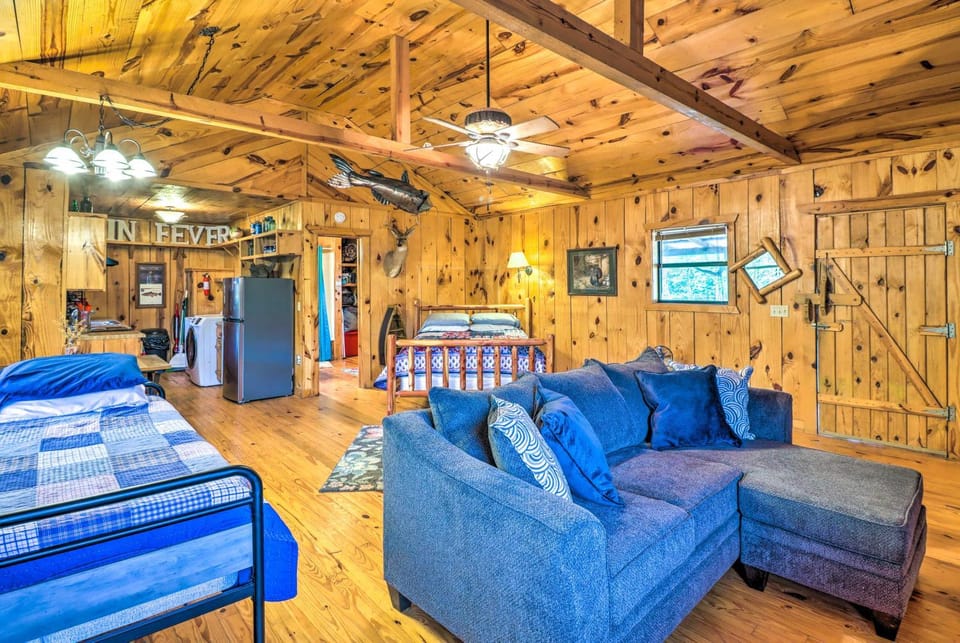 Mountian View Retreat < 2 Mi to White River! House in Arkansas