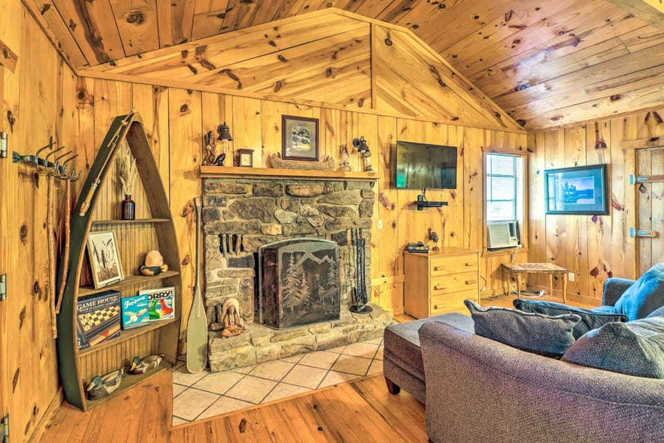 Mountian View Retreat < 2 Mi to White River! House in Arkansas