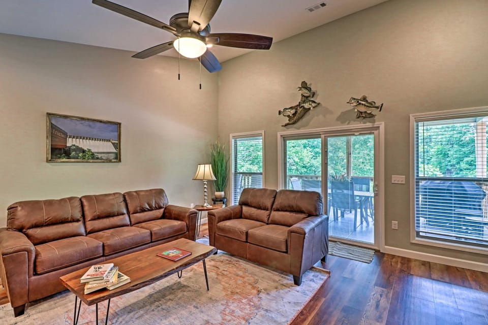 Bull Shoals Condo Retreat about 1 Mi to Marina! Apartment in Bull Shoals