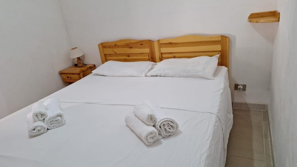 Villaggio Camping La Scogliera Campground/ 
RV Resort in Capo Vaticano