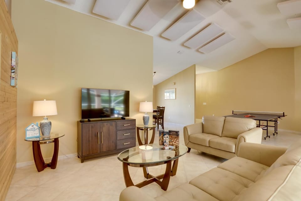 Pet-Friendly Port St Lucie Home - 7 Mi to Beaches! House in Port Saint Lucie
