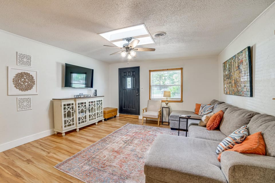 Spacious Deck: Waterfront Home in Gun Barrel City! House in Gun Barrel City
