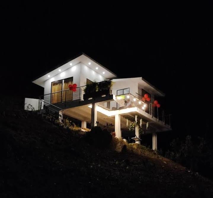GLAMPING SAN GIl EXPLORE Chalet in Santander, Colombia
