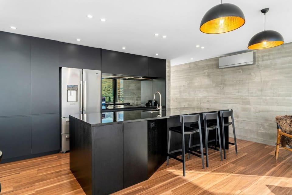 St Marks Stunning Views Queenstown Villa in Queenstown