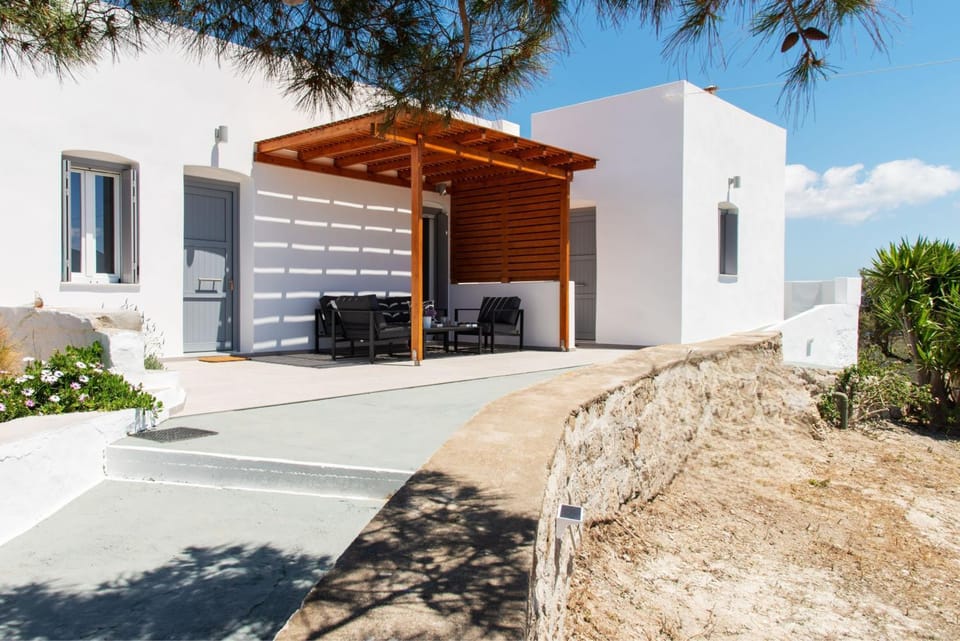 Property building, Patio, Patio