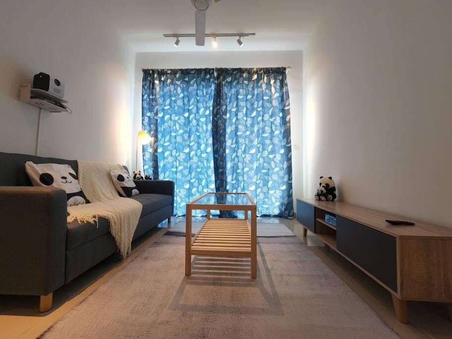 10pax Cinema Themehouse 3B2R with pool sauna atari games,wifi Apartment in Selangor, Malaysia