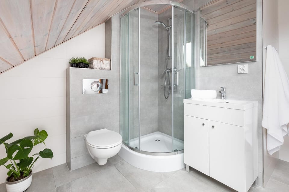 Shower, Toilet, Bathroom