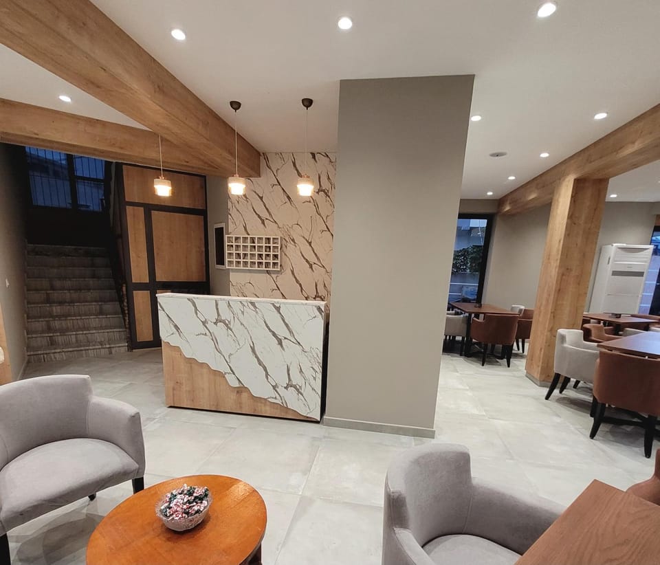 Seating area, Internal: Not applicable to any particular room