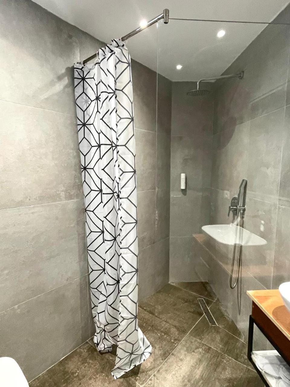 Shower, Toilet, Bathroom