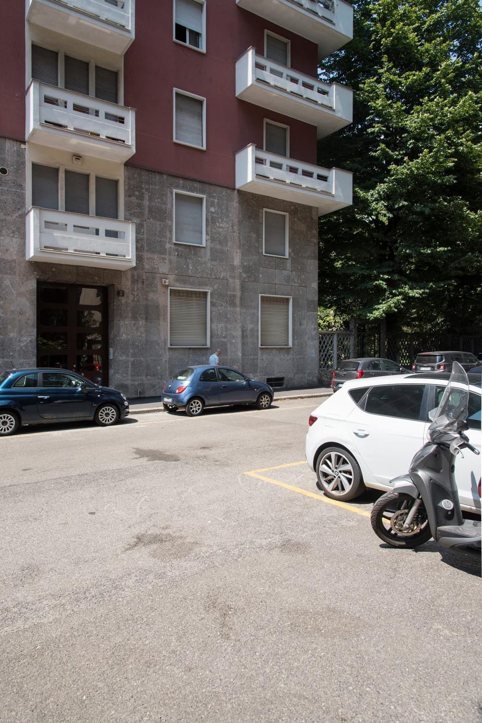 Facade/entrance