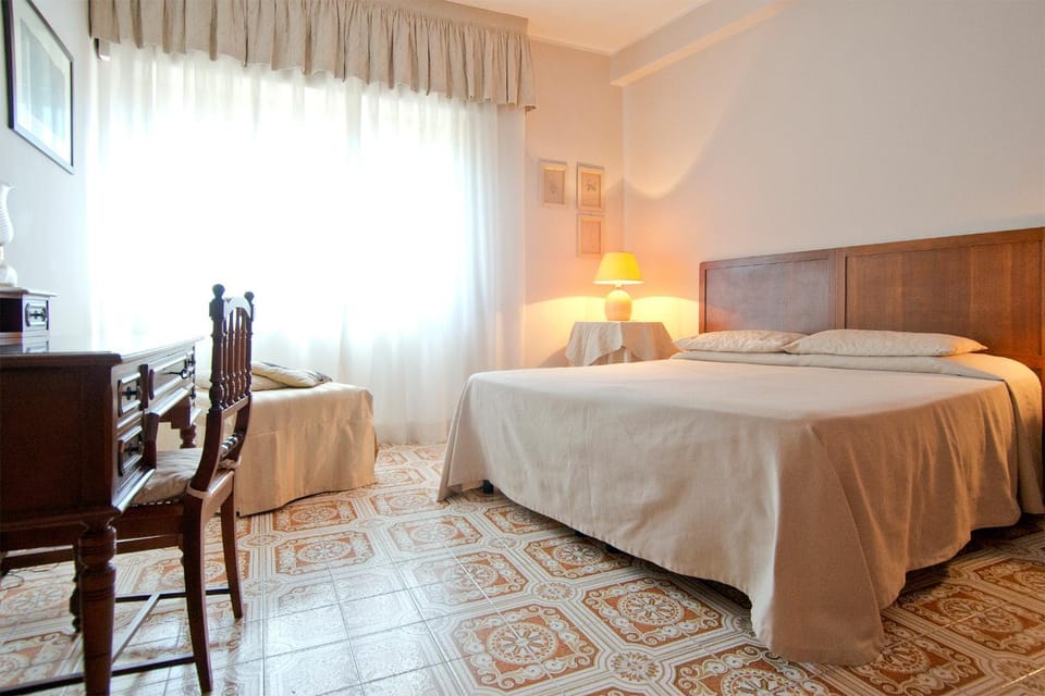 Decorative detail, Bedroom