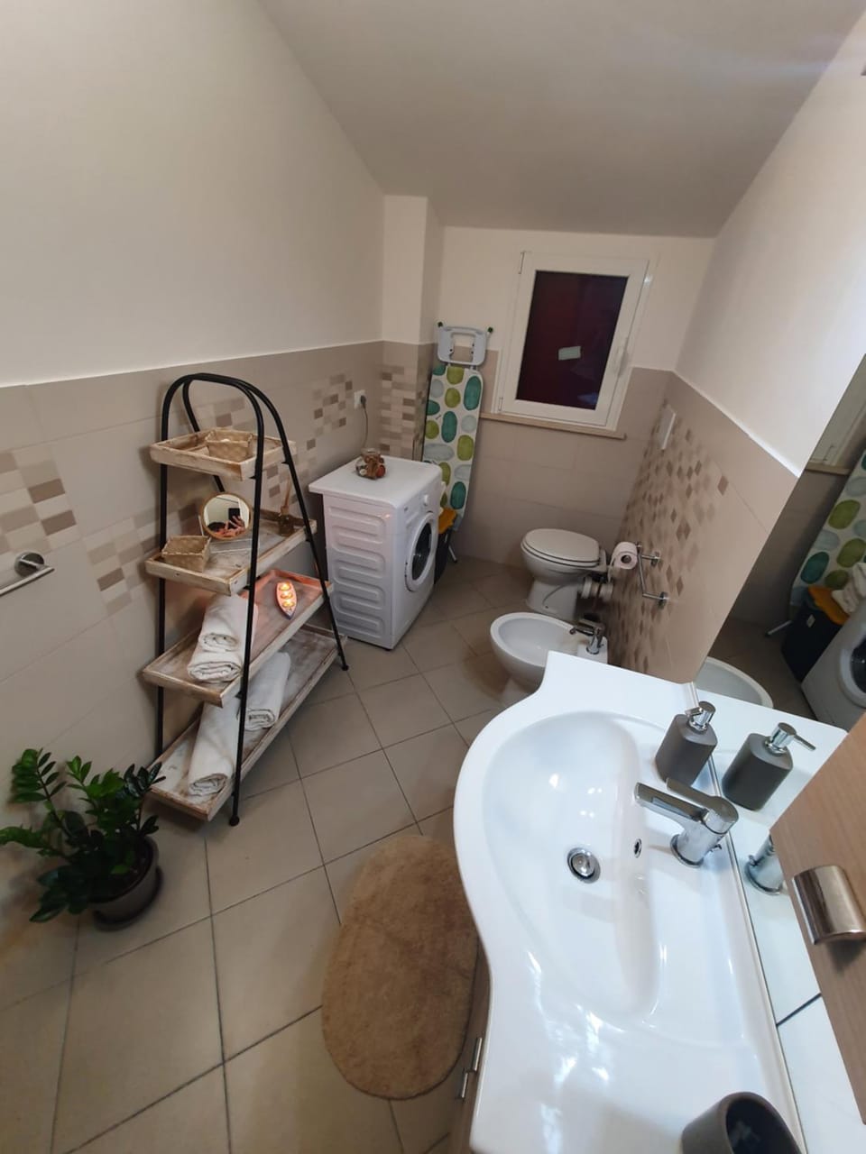 Toilet, Bathroom, washing machine