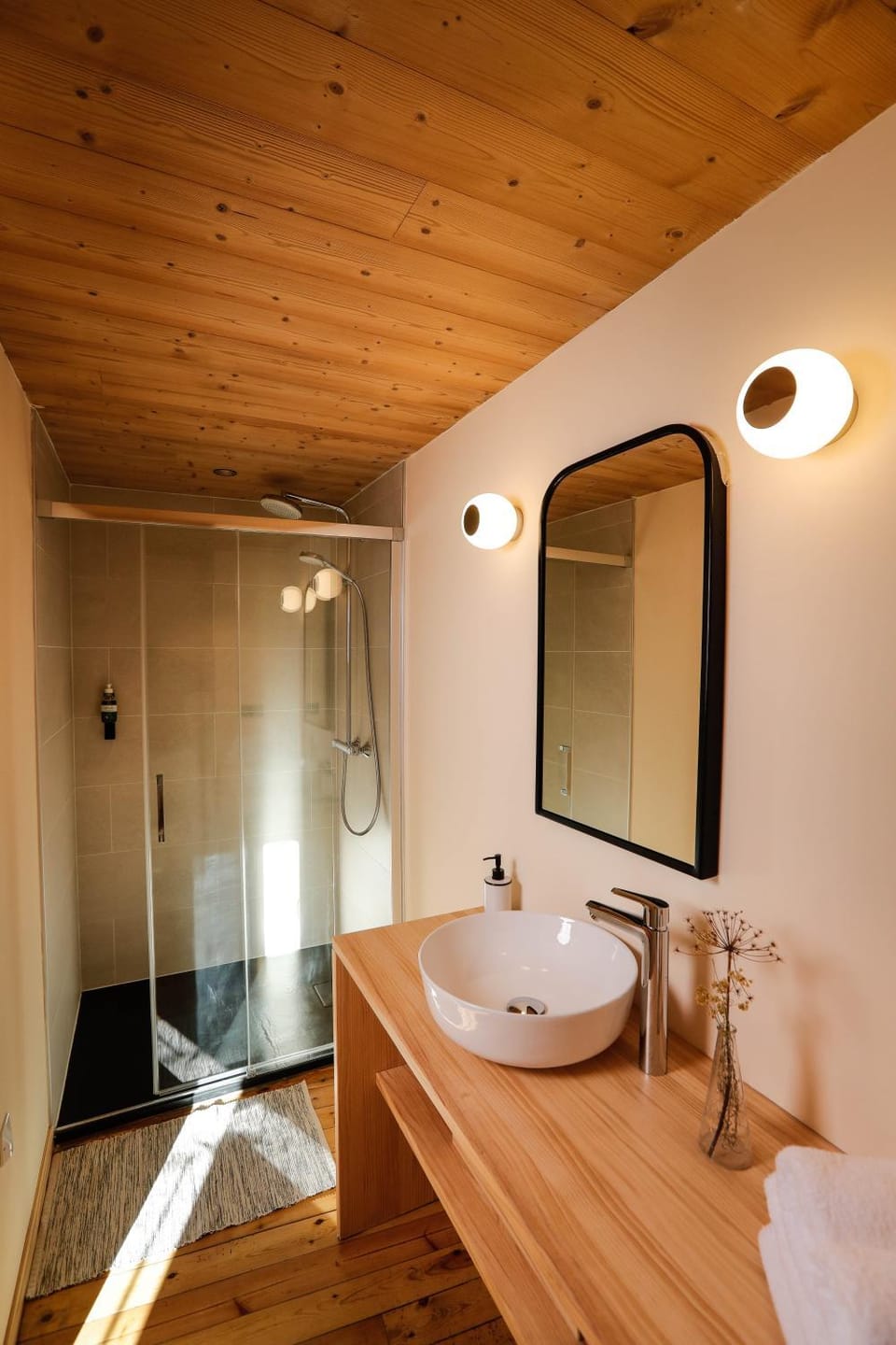 Shower, Bathroom, towels