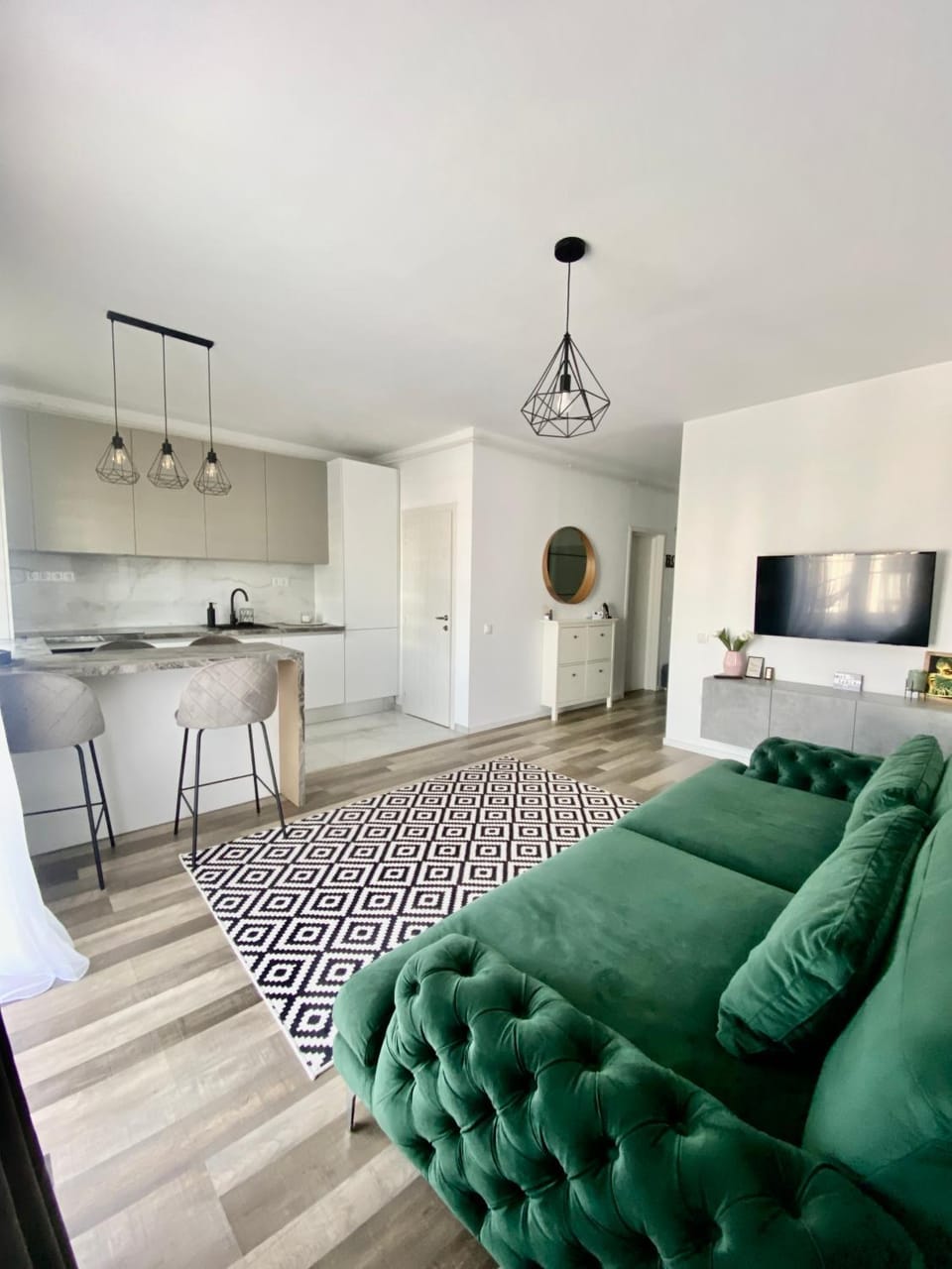 TV and multimedia, Kitchen or kitchenette, Living room, Seating area, Dining area, pet friendly, stove