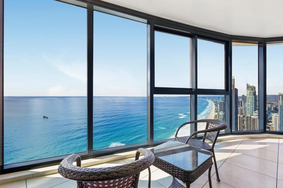 Sea view Beachfront apartment in surfers Apartment in Surfers Paradise