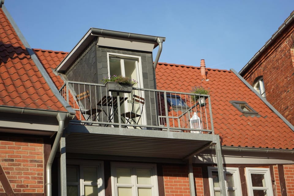 Property building, Balcony/Terrace