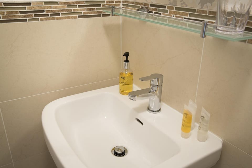 Bathroom, Other, Decorative detail