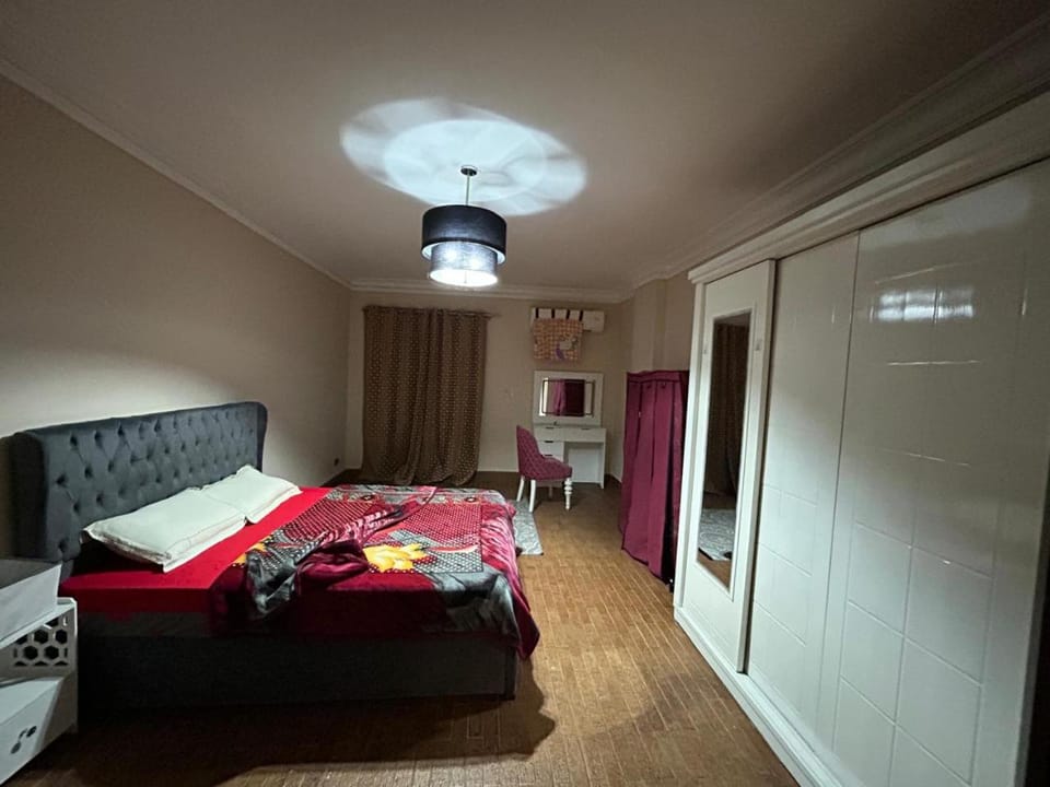 Comfortable apartment with a private garden near AUC شقه فندقيه Apartment in New Cairo City