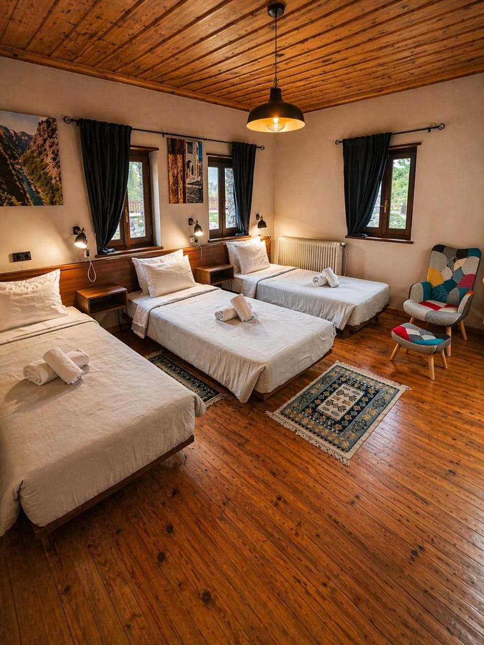 Bed, Photo of the whole room, Seating area, Bedroom, towels
