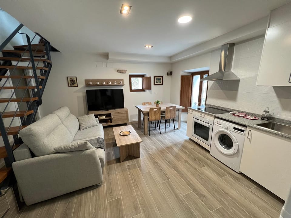 Kitchen or kitchenette, Living room, Dining area