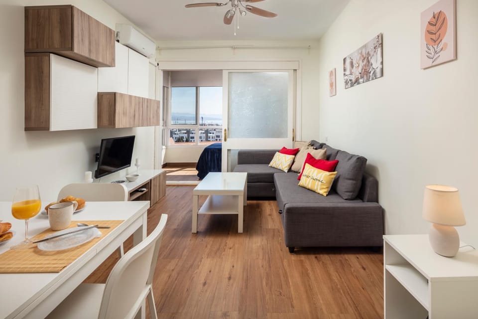 Communal lounge/ TV room, TV and multimedia, Living room