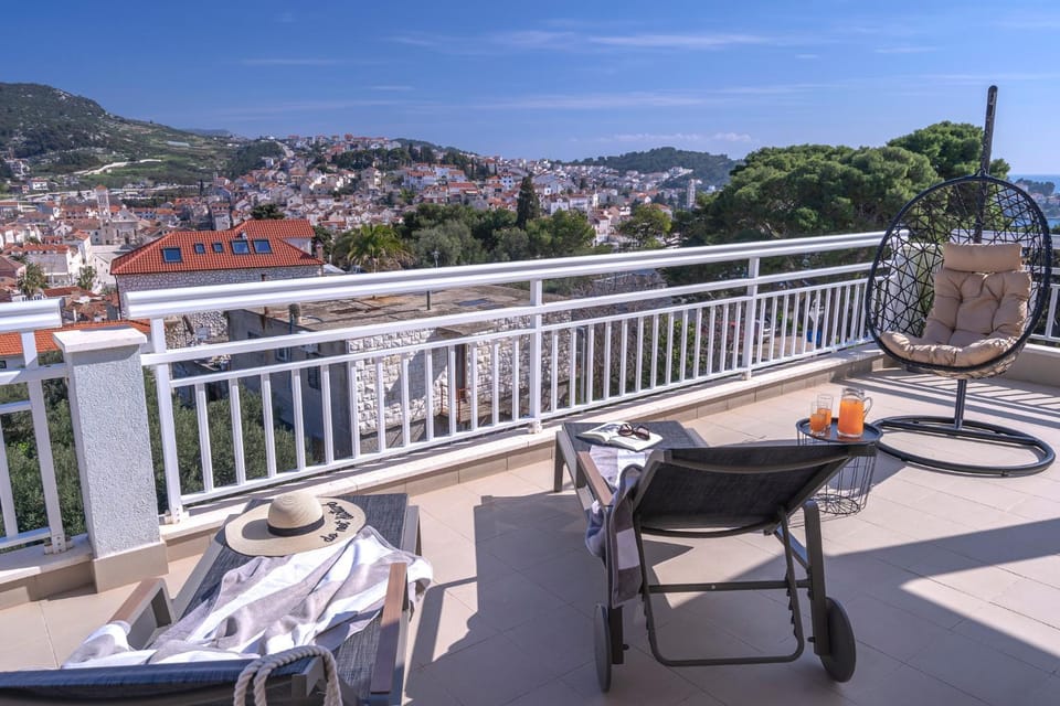 View (from property/room), Balcony/Terrace