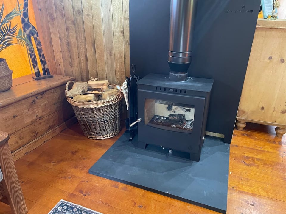 Mountain View Safari Tent with Hot Tub in The Heart of Snowdonia Luxury tent in Wales