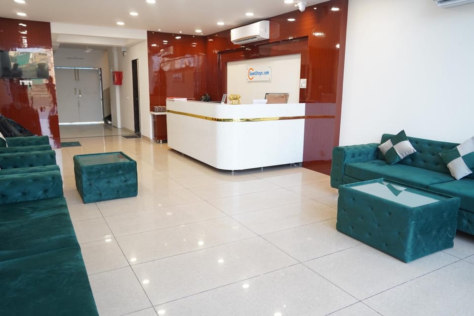 Lobby or reception, air conditioner
