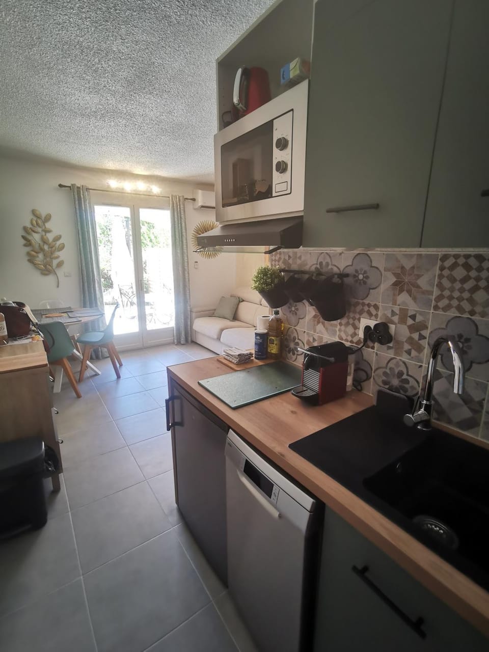 La Terrasse Ensoleillée de Sausset : Le Citronnier Apartment in Sausset-les-Pins
