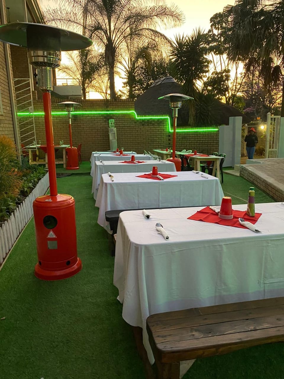 Menlyn Mews Guesthouse Bed and Breakfast in Pretoria