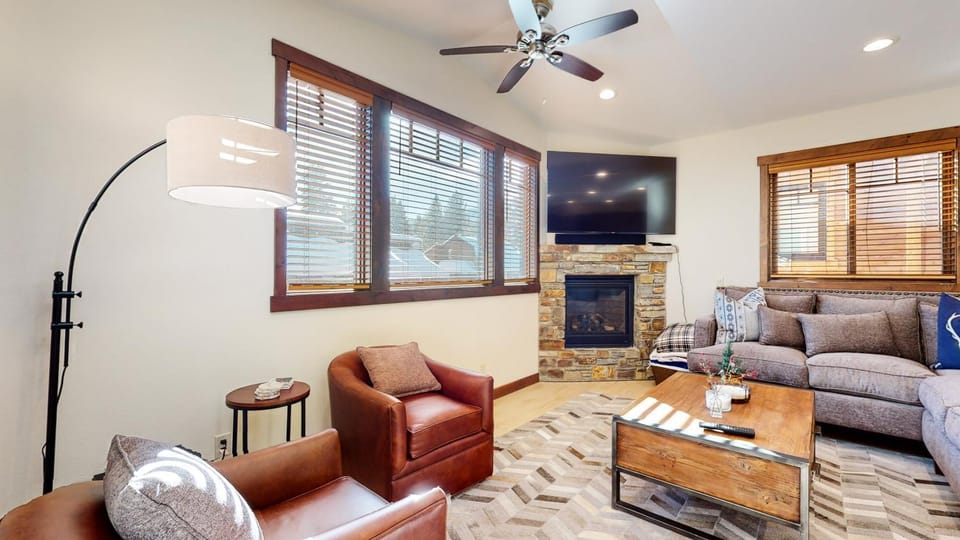 Lakeview Townhomes #5 townhouse House in Mammoth Lakes