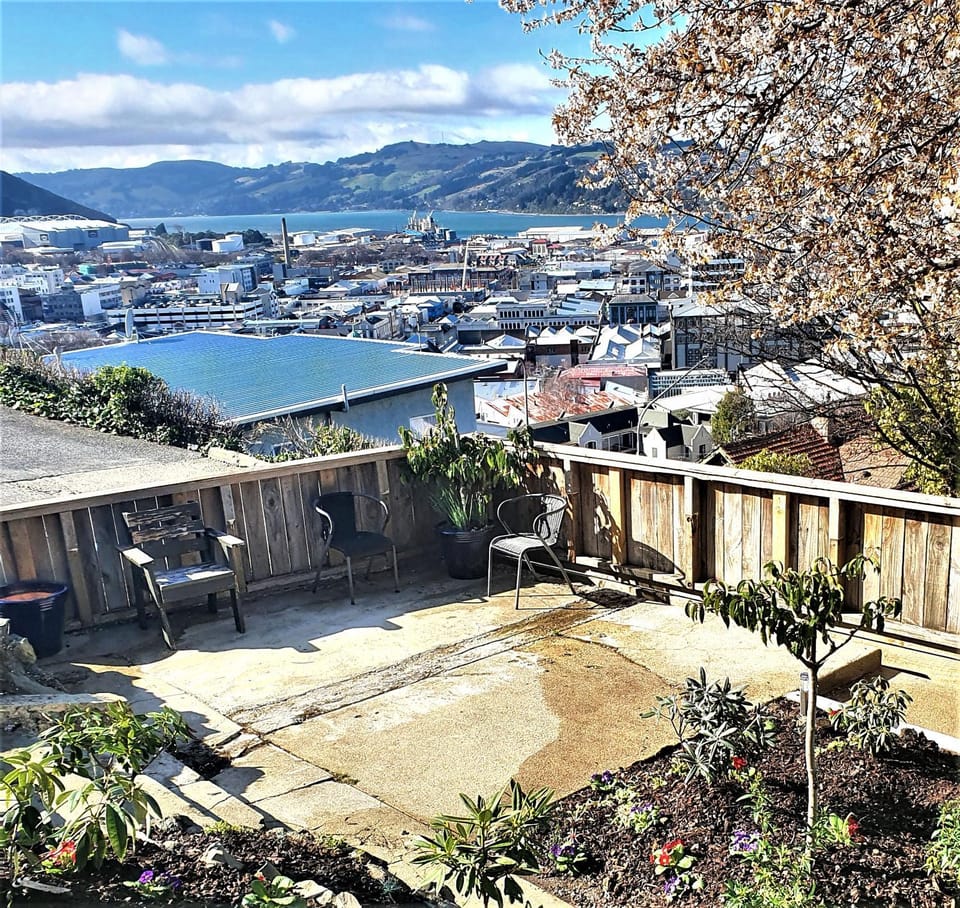 Patio, Nearby landmark, Balcony/Terrace, City view