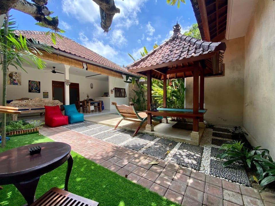 Property building, Day, Garden, Garden view