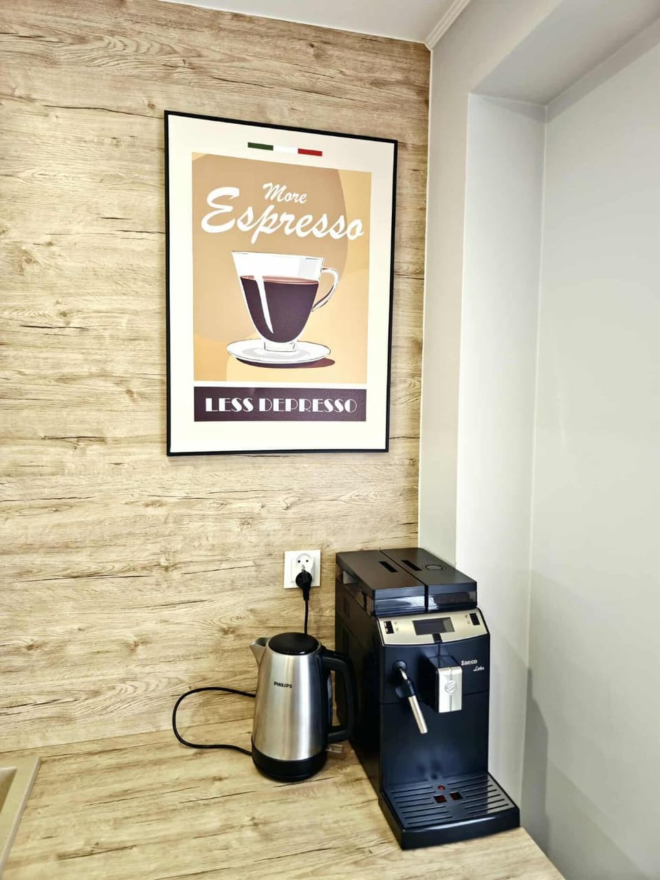 Coffee/tea facilities, Kitchen or kitchenette