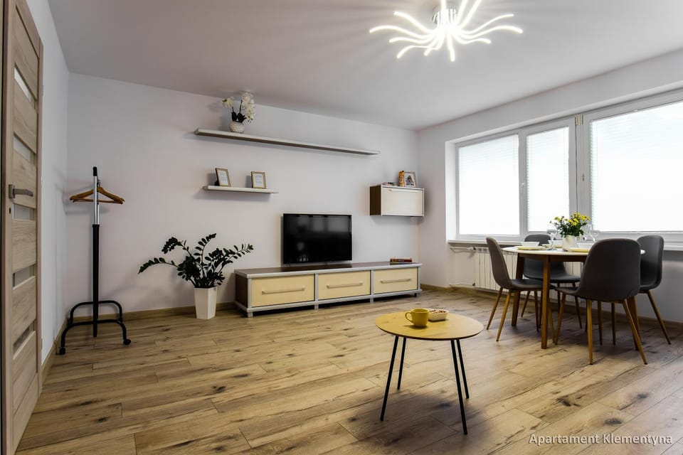 TV and multimedia, Living room, Dining area